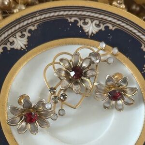 Elegant Gold and Red Floral Jewelry Set